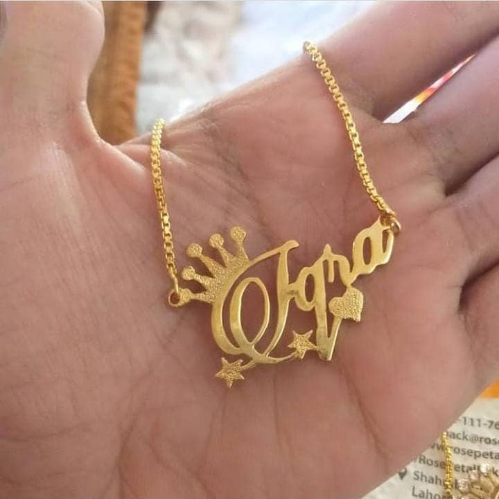 Crown Style Custom Name Necklace - GiftCity