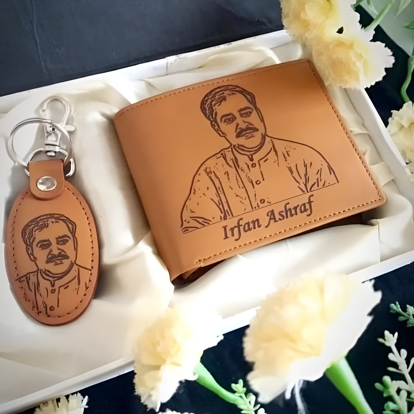 Personalized Leather Wallet Keychain with Picture Engraving | Gift for Men - GiftCity