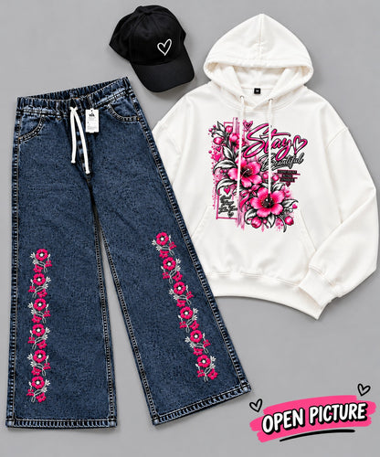 Original open picture of women's winter hoodie set